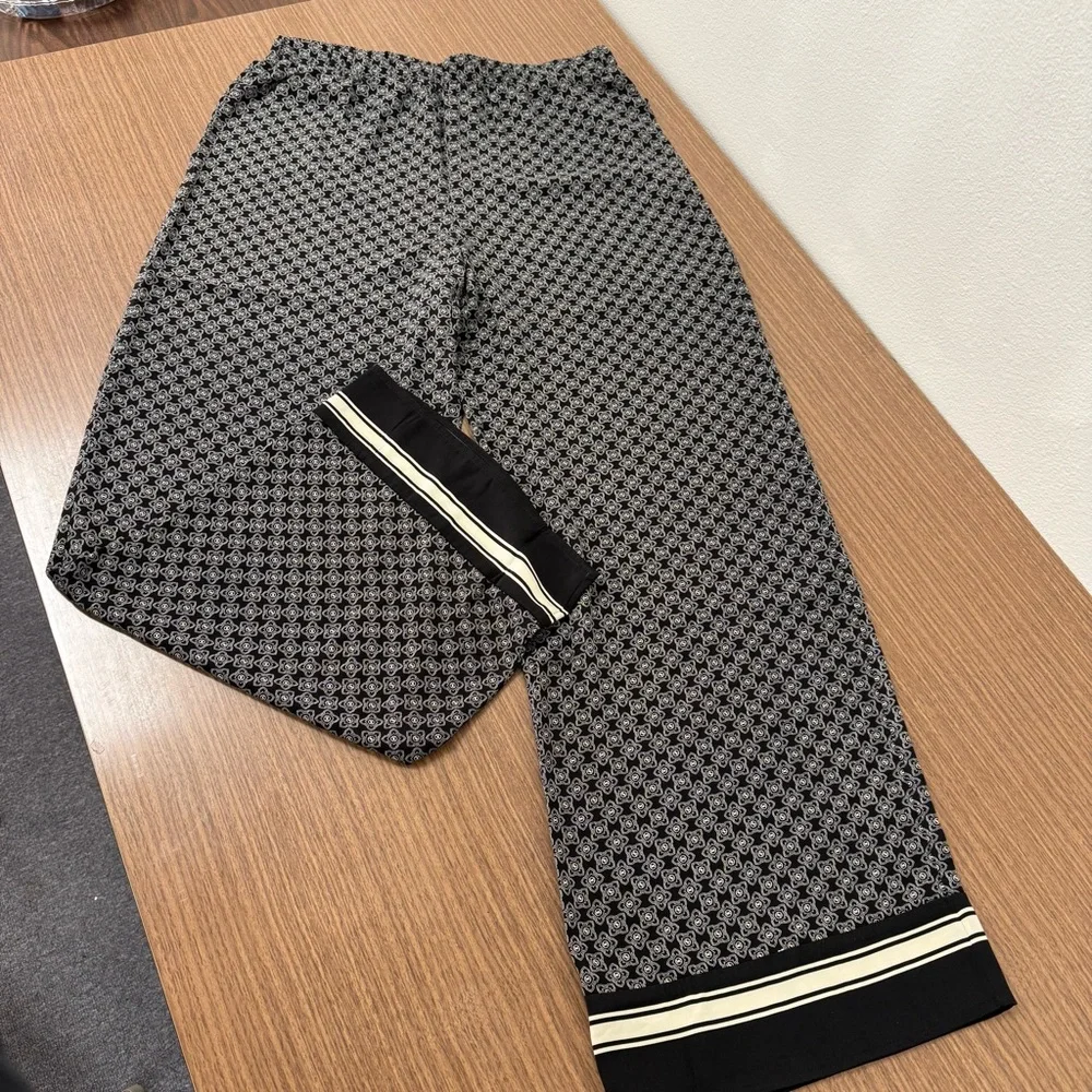Michael Kors Black and cream pants